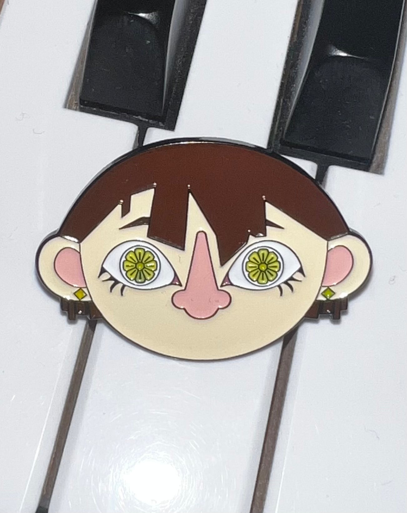 Lemonade Eyes Enamel pin